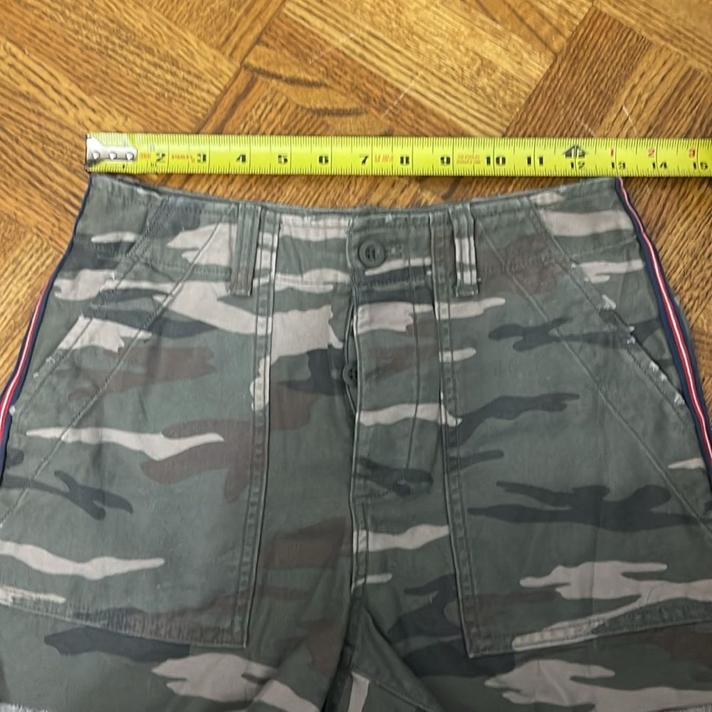 Gap - Picture 5 of 6